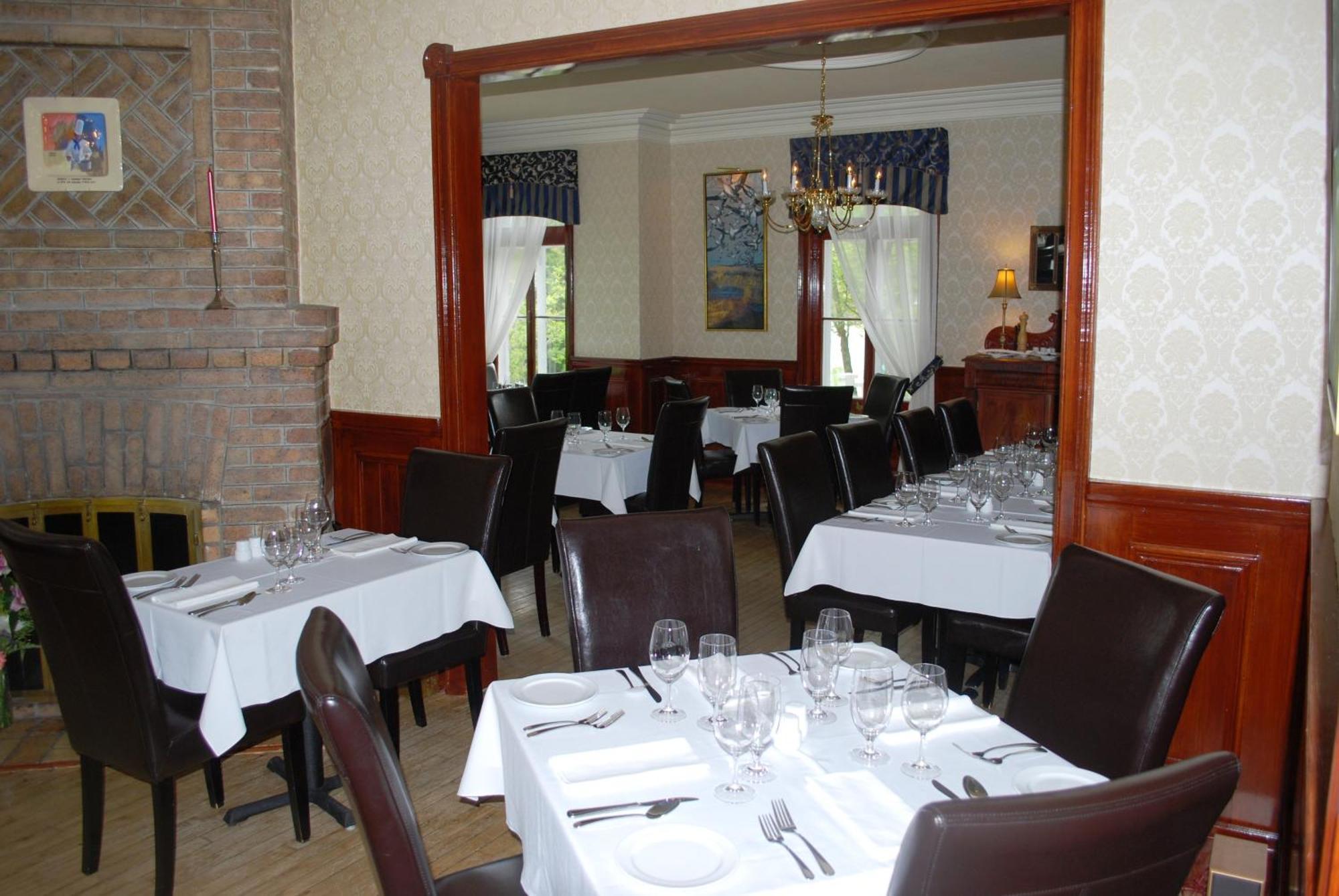 Chez Truchon Bistro-Auberge La Malbaie Ngoại thất bức ảnh