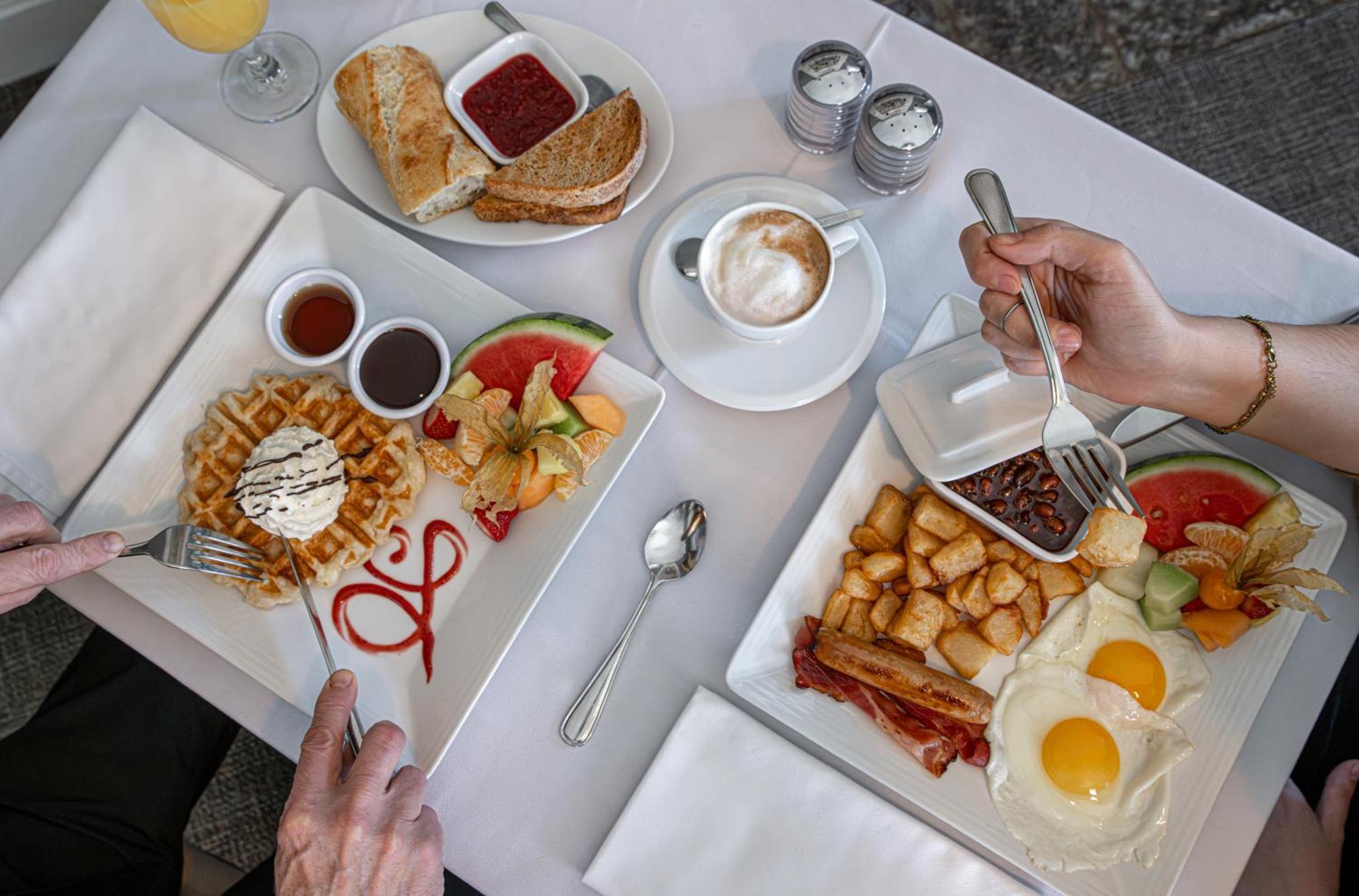 Chez Truchon Bistro-Auberge La Malbaie Ngoại thất bức ảnh