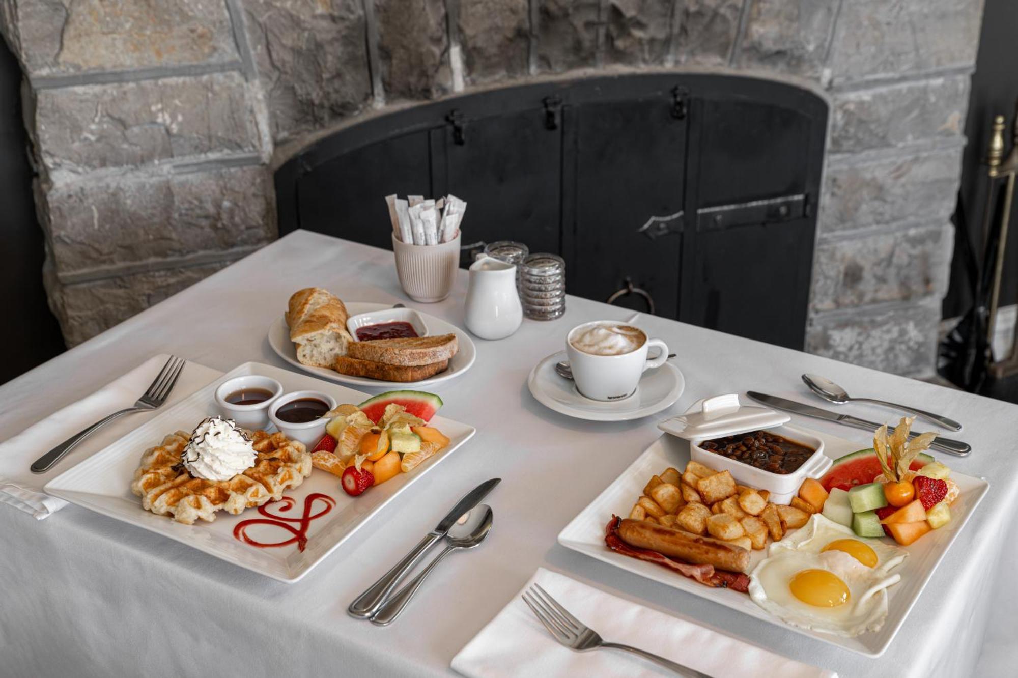 Chez Truchon Bistro-Auberge La Malbaie Ngoại thất bức ảnh