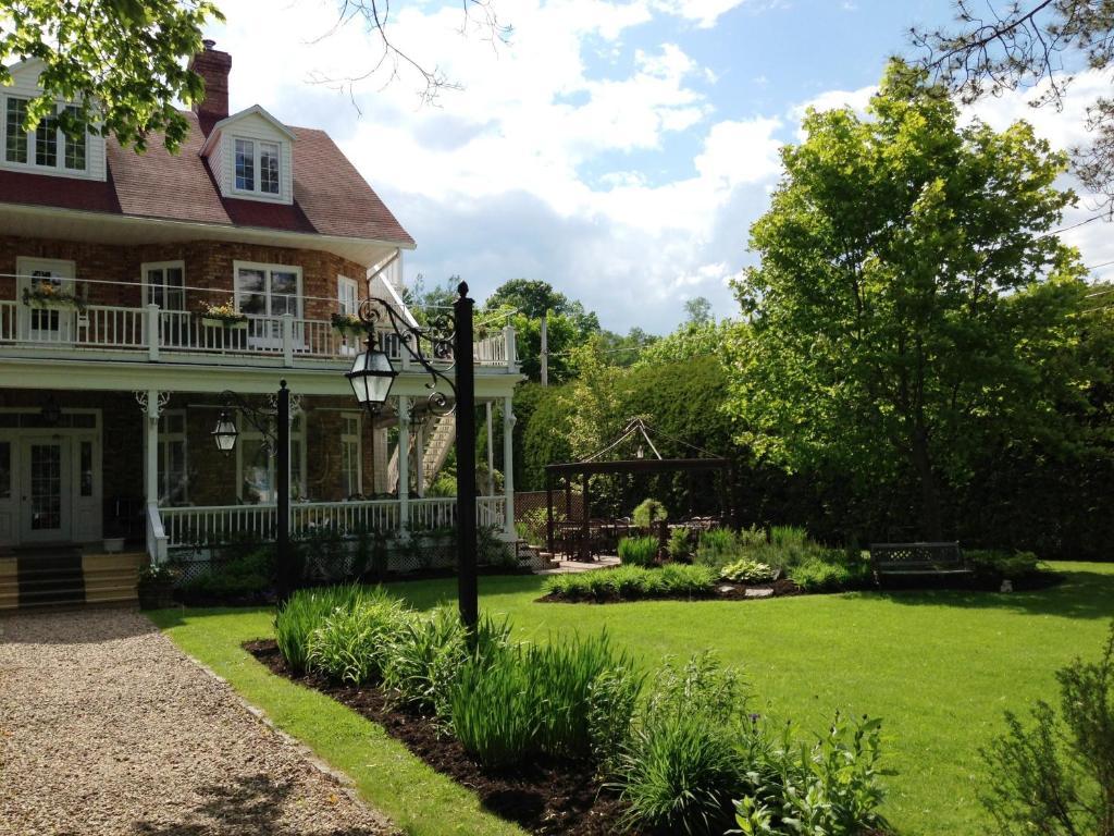 Chez Truchon Bistro-Auberge La Malbaie Ngoại thất bức ảnh