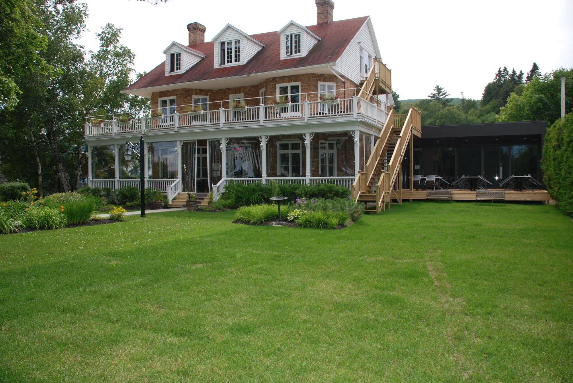 Chez Truchon Bistro-Auberge La Malbaie Ngoại thất bức ảnh