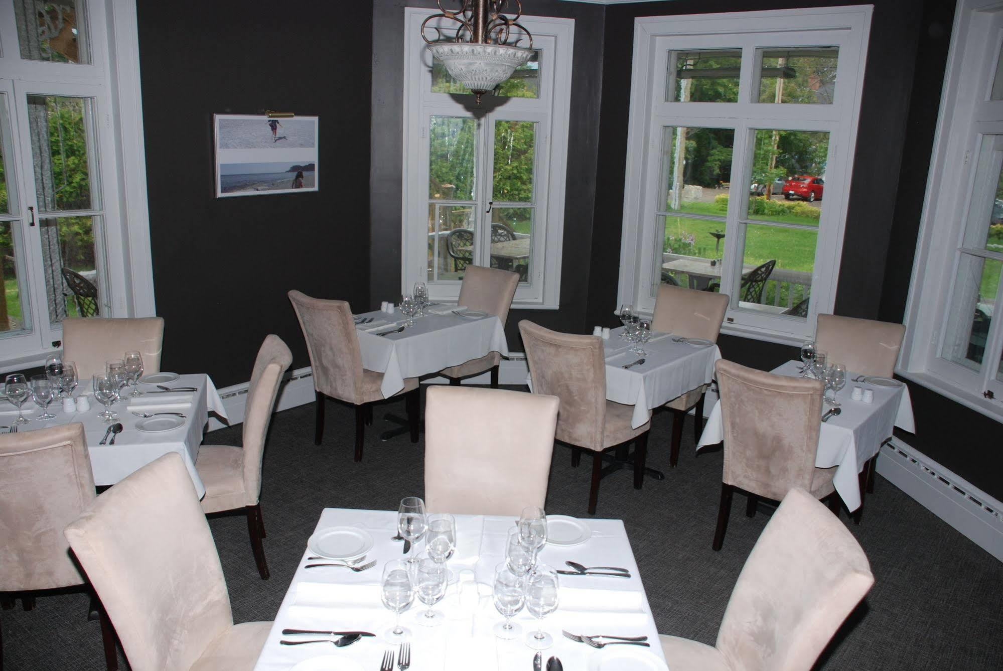 Chez Truchon Bistro-Auberge La Malbaie Ngoại thất bức ảnh